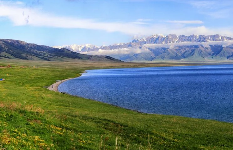 伊宁 → 赛里木湖 → 精河南 → 北屯